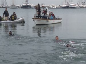 Pendik’te Balık Adamlardan Müsilaj Temizliği