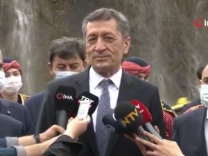 Milli Eğitim Bakanı Selçuk’tan Lgs Soruları Hakkındaki İddialara Yanıt
