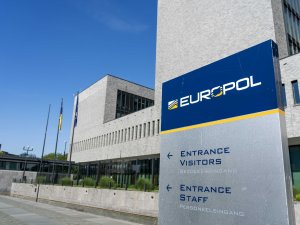 Europol’den Küresel Operasyon Açıklaması: "800 Kişi Gözaltına Alındı"