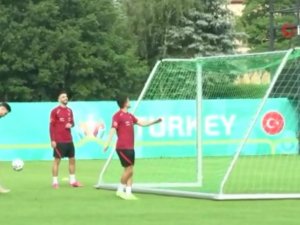 A Milli Takım Hazırlıklarını Sürdürdü