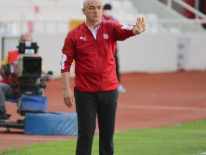 Rıza Çalımbay: “Tüm Kalbimiz Milli Takımla Atacak”