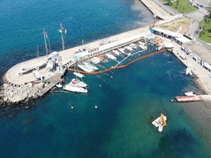 Caddebostan Sahili Müsilajdan Temizlendi