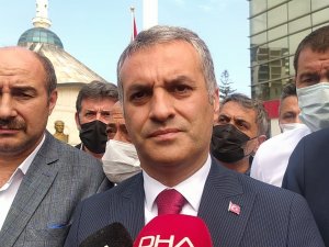 Vali Ustaoğlu Yomra Belediye Başkanı Bıyık’a Düzenlenen Silahlı Saldırı Sonrası Olay Yerine Geldi