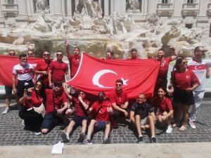 Türk Taraftarlar Stada Giriş Yaptı