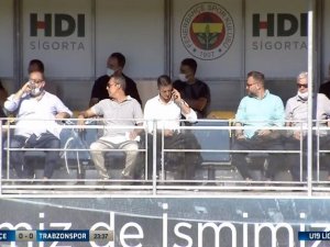 Ali Koç, Sırp Menajer İle Birlikte Maçı Takip Ediyor