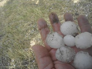 Tokat’a Ceviz Büyüklüğünde Dolu Yağdı
