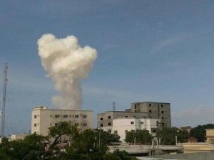 Somali’nin Başkenti Mogadişu’da İntihar Saldırısı