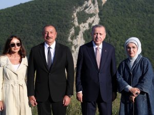 Cumhurbaşkanı Erdoğan, Şuşa’daki Tarihi Yerleri Gezdi