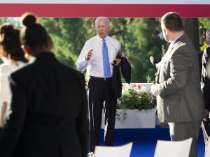 Biden, Israrla Soru Soran Muhabiri Azarladı