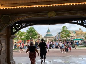 Disneyland Paris 7.5 Ay Sonra Kapılarını Yeniden Açtı