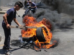 Lübnan’da Genel İ̇şçi Sendikası’nın Çağrısı Üzerine Greve Gidildi