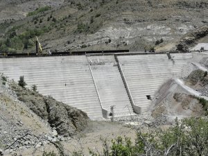 Gümüşhane’ye İçme Suyu Sağlayacak Olan Bahçecik Barajı’nın Gövde Yüksekliği Yüzde 75’e Ulaştı