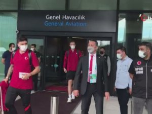 A Milli Futbol Takımı Yurda Döndü