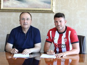 Sivasspor Sefa Yılmaz Transferini Açıkladı
