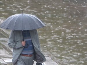 Meteorolojiden Kırıkkale Ve Çankırı İçin Kuvvetli Sağanak Uyarısı