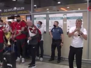 Filenin Efeleri, Şampiyonluk Kupasıyla İ̇stanbul’a Döndü