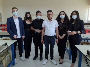 Erzincan’da Üniversite Öğrencileri Covid-19 Hastaları İçin Akıllı Bileklik Üretti