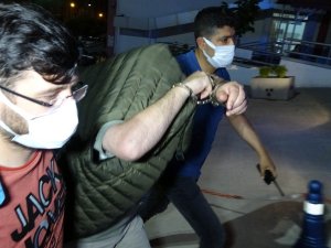 Samsun’da Şehitlikteki Bayrağı Çalan 2 Kişi Yakalandı