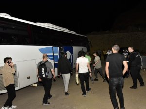 Van’dan Yola Çıkan Covid-19 Hastası Yabancı Uyruklu Genç Gümüşhane’de Karantinaya Alındı