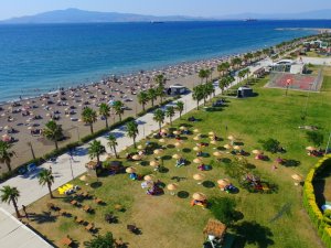 Aliağa Ağapark Plajı 5. Kez Mavi Bayrak İle Taçlandırıldı