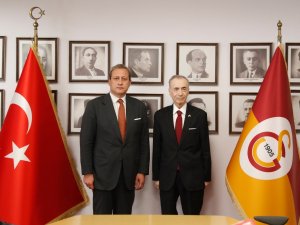 Galatasaray’da Devir Teslim Töreni Gerçekleştirildi