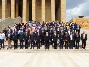 Galatasaray Başkanı Elmas Ve Yönetim Kurulu Anıtkabir’de