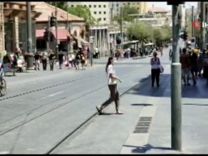 İ̇srail’de Kapalı Alanlarda Da Maske Takma Zorunluluğu Uygulanmaya Başlandı