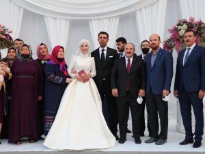 Bakan Varank Ve Bilal Erdoğan, Gaziantep’te Nikah Şahitliği Yaptı