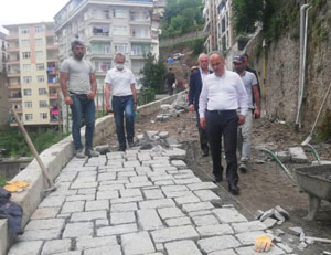 Belediye Başkanı Metin, “Bin Adımda Rize Kalesi” Yolunu İnceledi