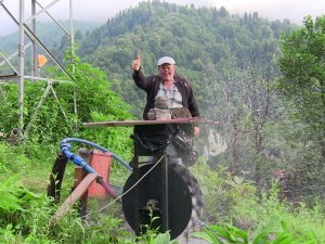 Bal Evi İçin Kendi Ürettiği Elektriği Kullanıyor