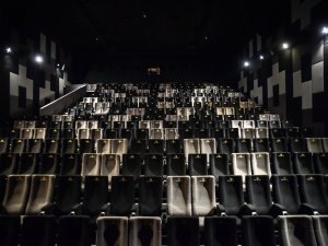 Beyaz Perde Vizyona Girecek Yeni Filmlerle Yarın Açılıyor