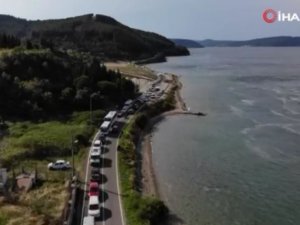 Çanakkale’de Tatilcilerin Feribot Çilesi Başladı