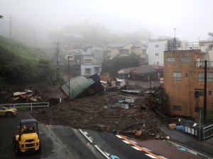 Japonya’yı Vuran Sel Ve Heyelanda 300 Ev Zarar Gördü