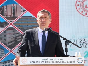 Bakan Selçuk’tan Velilere Çağrı: “Çocuklarını Telefi Eğitimlerine Göndersinler”