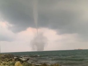 İ̇skenderun Körfezi’nde Hortum Paniği