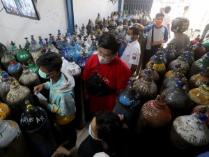 Endonezya’da Hastanede Oksijen Faciası: 63 Ölü
