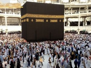 Suudi Arabistan’da Hac İ̇zni Olmadan Kutsal Alanlara Girenlere 2 Bin Dolar Para Cezası Verilecek