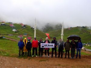 Gümüşhaneli Dağcılar Kadırga Yaylasına Çıkarma Yaptı