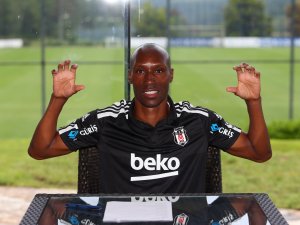 Beşiktaş’ta 4 İmza!