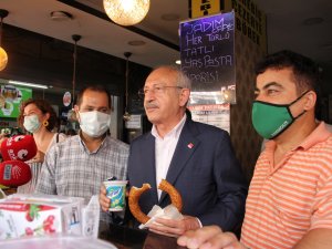 Kılıçdaroğlu, Mersin’de Çarşı Esnafıyla Bir Araya Geldi