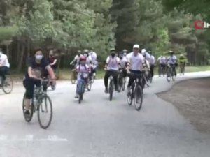 Bakan Selçuk Öğrenciler İle Birlikte Pedal Çevirdi
