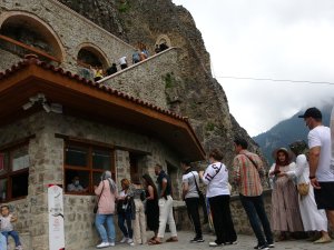 Restorasyon Çalışmaları Tamamlanan Sümela’ya Ziyaretçi Akını