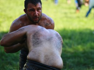 Kırkpınar’da Üçüncü Tura Yükselen Pehlivanlar Belli Oldu