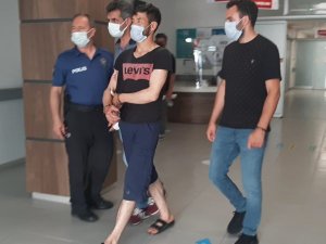 Eşini Bıçaklayarak Öldürdü