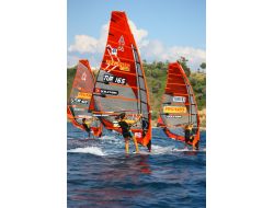 Wındsurf Heyecanı Urla'da Sürüyor