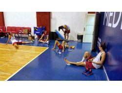 Oyuncuların Pestilini Çıkartıyor