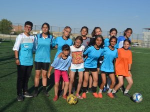 Batman’ın İlk Kadın Futbol Başkanı Ve Antrenöründen Spor Severlere Çağrı