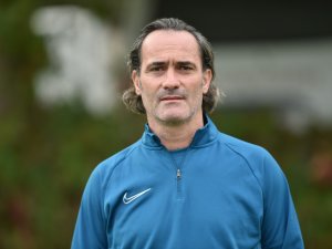 Karşıyaka, Cüneyt Biçer İle Anlaştı