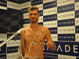Sivasspor’un Yeni Transferi Dimitrios Goutas Sağlık Kontrolünden Geçti