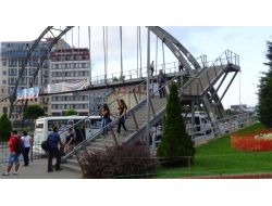 Giresun’da Bu Üst Geçit Korkutuyor